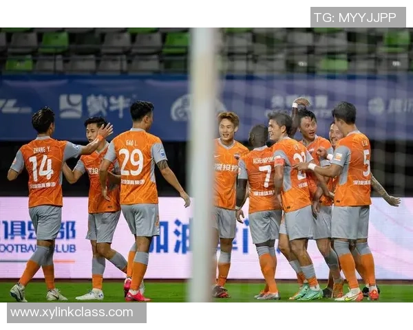 聚焦足球：深圳足球队的技术话题